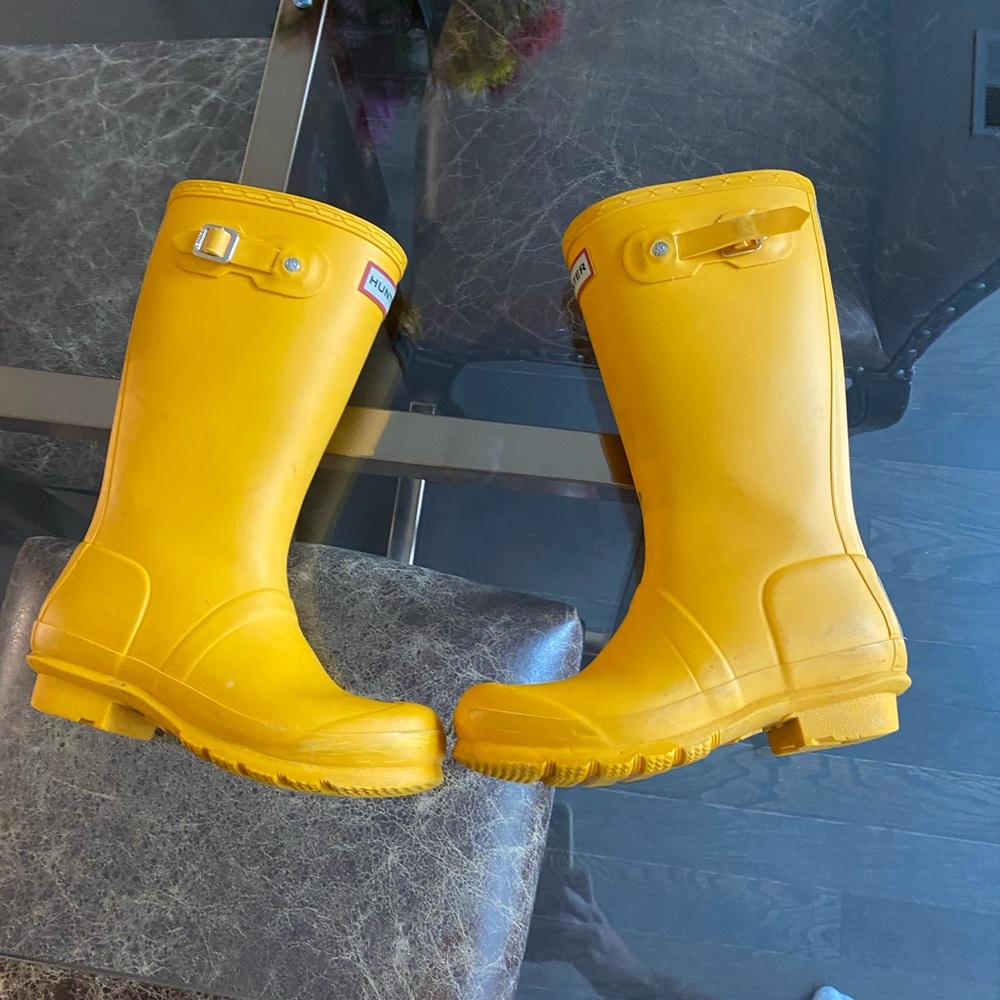 Yellow Hunter boots - fits women size 5.5